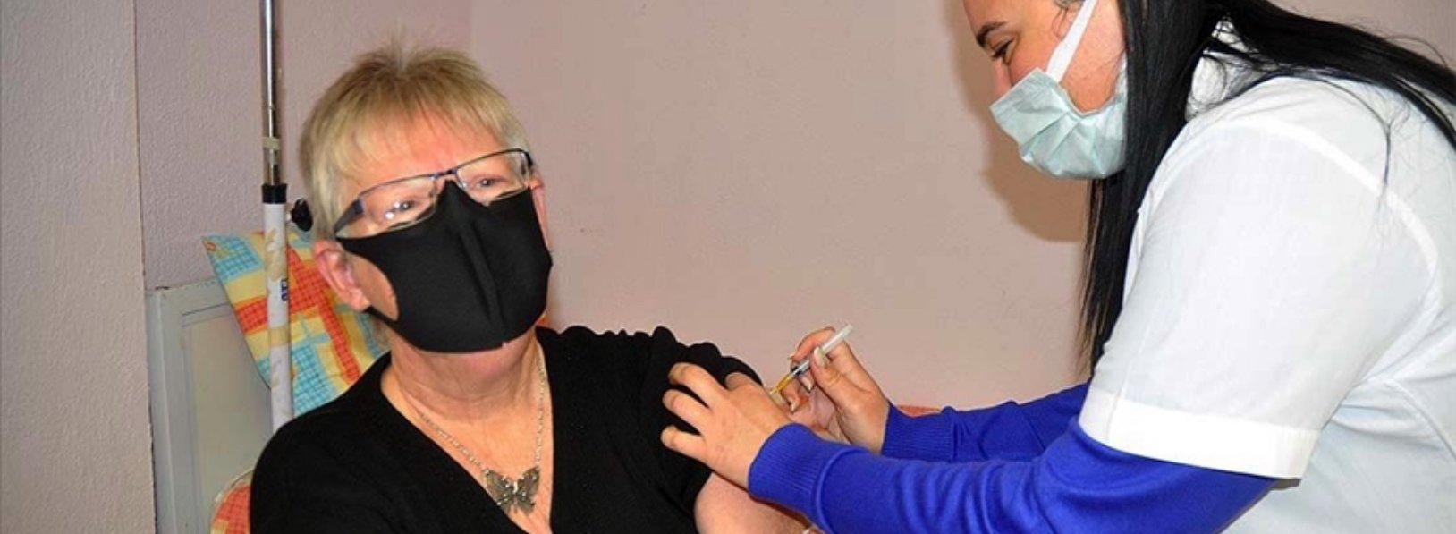Foreigners residing in Muğla receive the first dose of Covid-19 vaccine